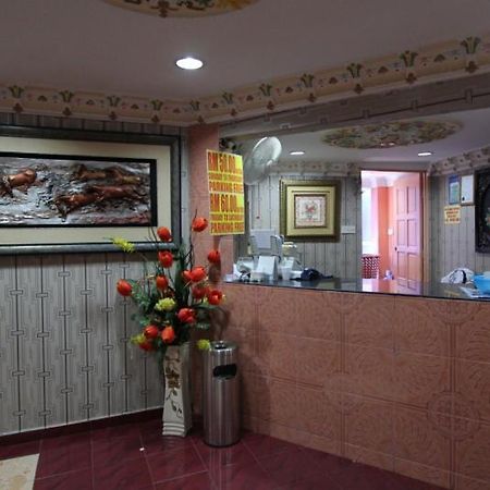 Batu Caves New Wave Hotel Sdn Bhd - Medan מראה חיצוני תמונה